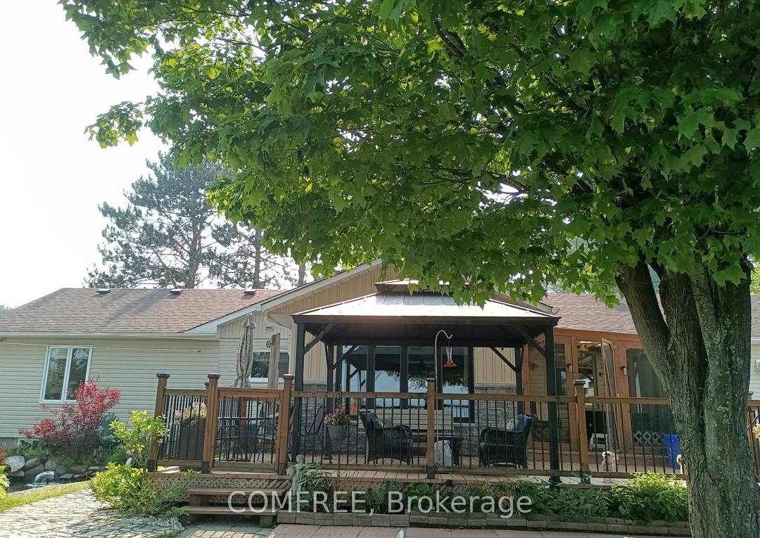 Water view 4 season custom home, with view into Algonquin Park.