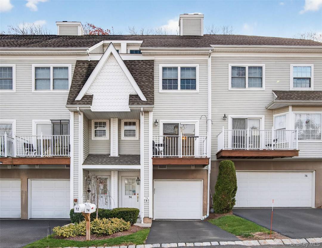 Welcome to effortless living in the highly sought after Crystal Hill Club community.