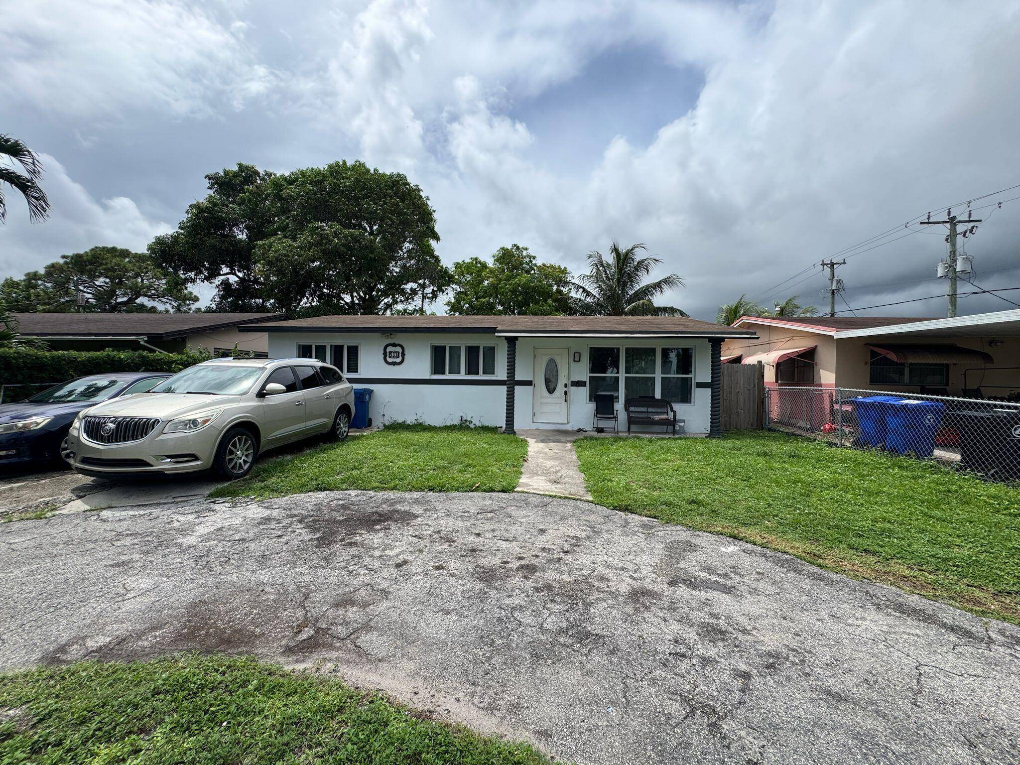 This beautiful Fort Lauderdale home is in excellent condition and was completely updated in 2023.