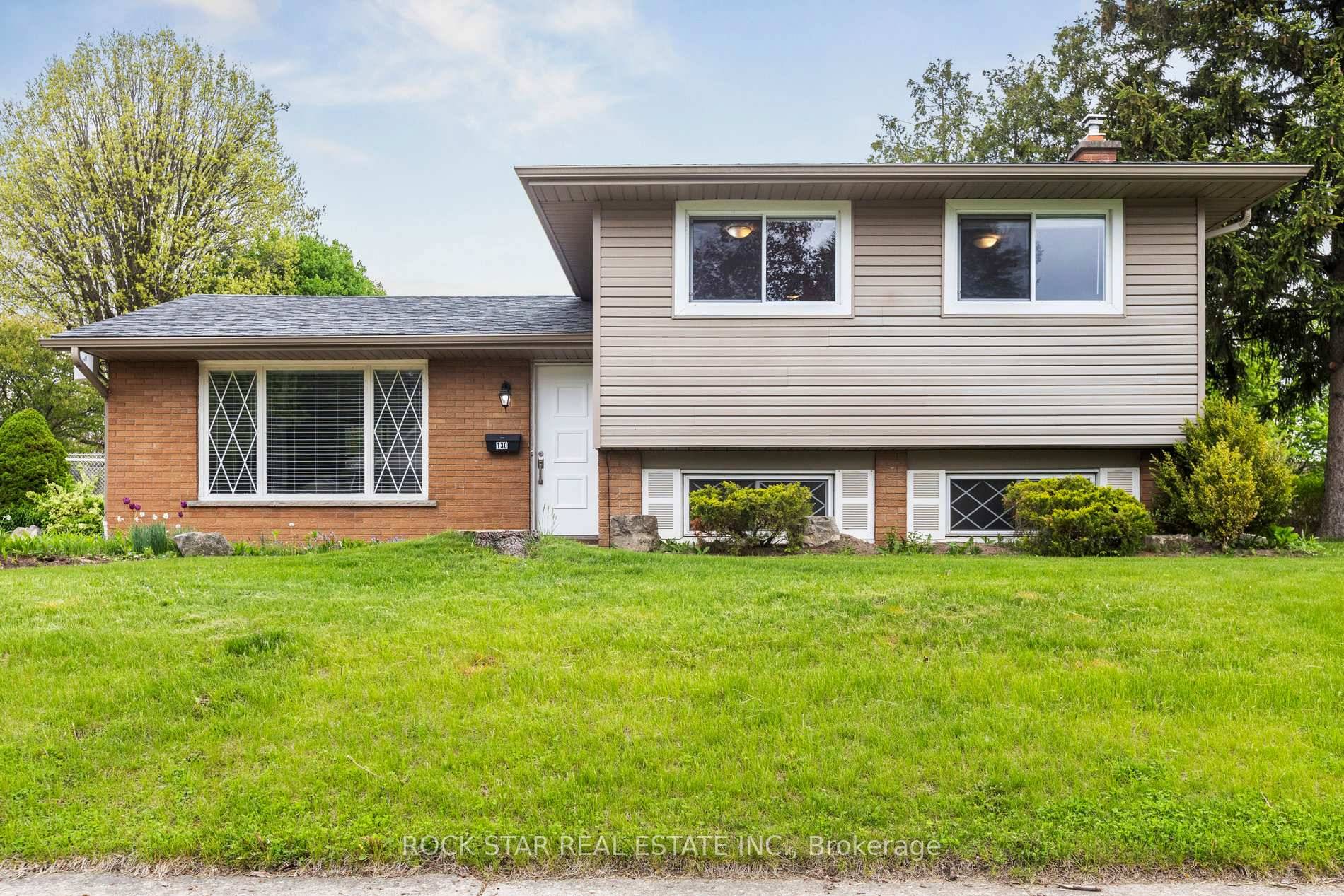 Nestled in the sought after Stanley Park neighbourhood, this inviting 3 bedroom, 2 bathroom sidesplit offers a perfect blend of comfort and convenience.