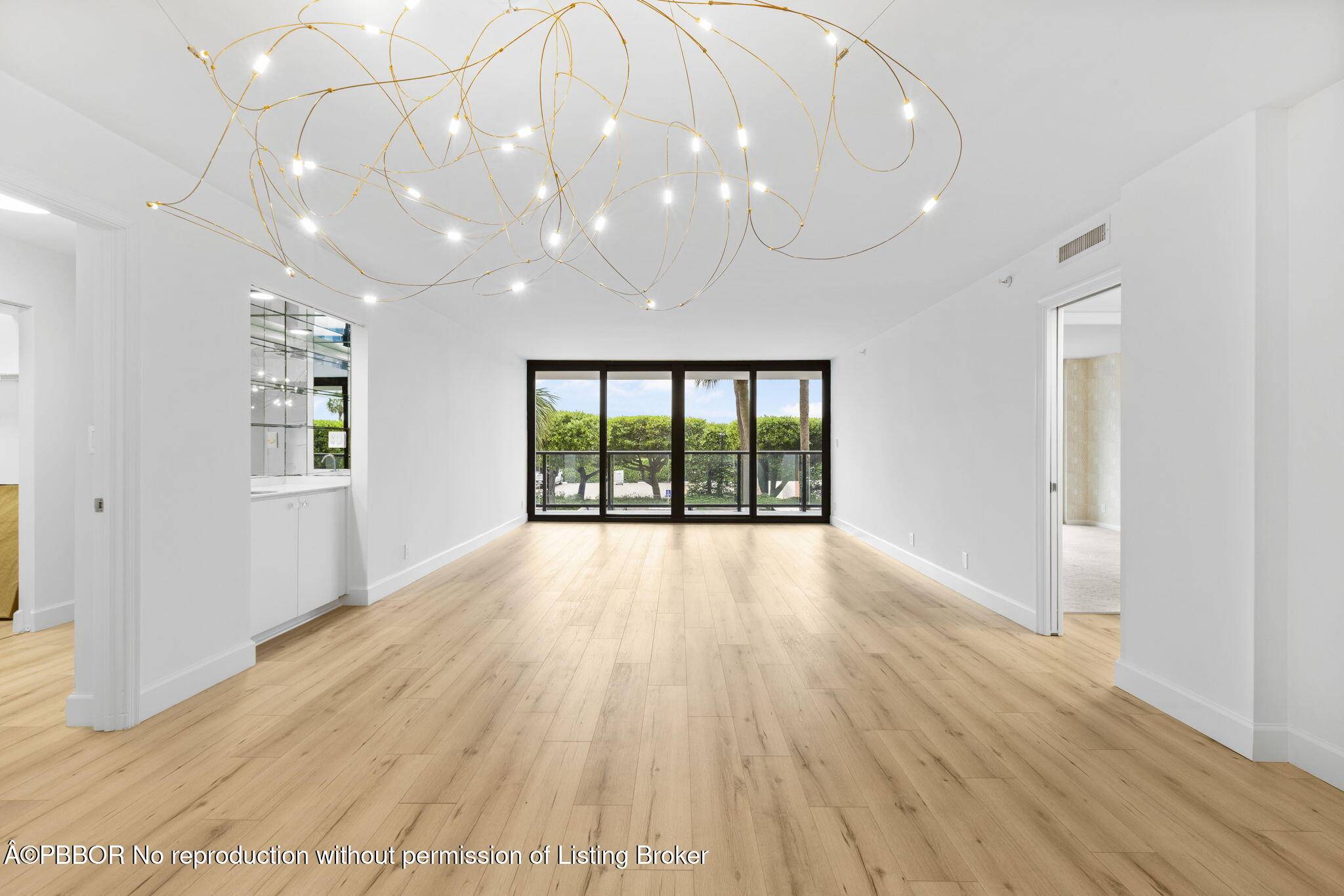 Enjoy beautiful sunset views from this 2 bedroom, 2 bathroom unit in the highly sought after Halcyon of Palm Beach.