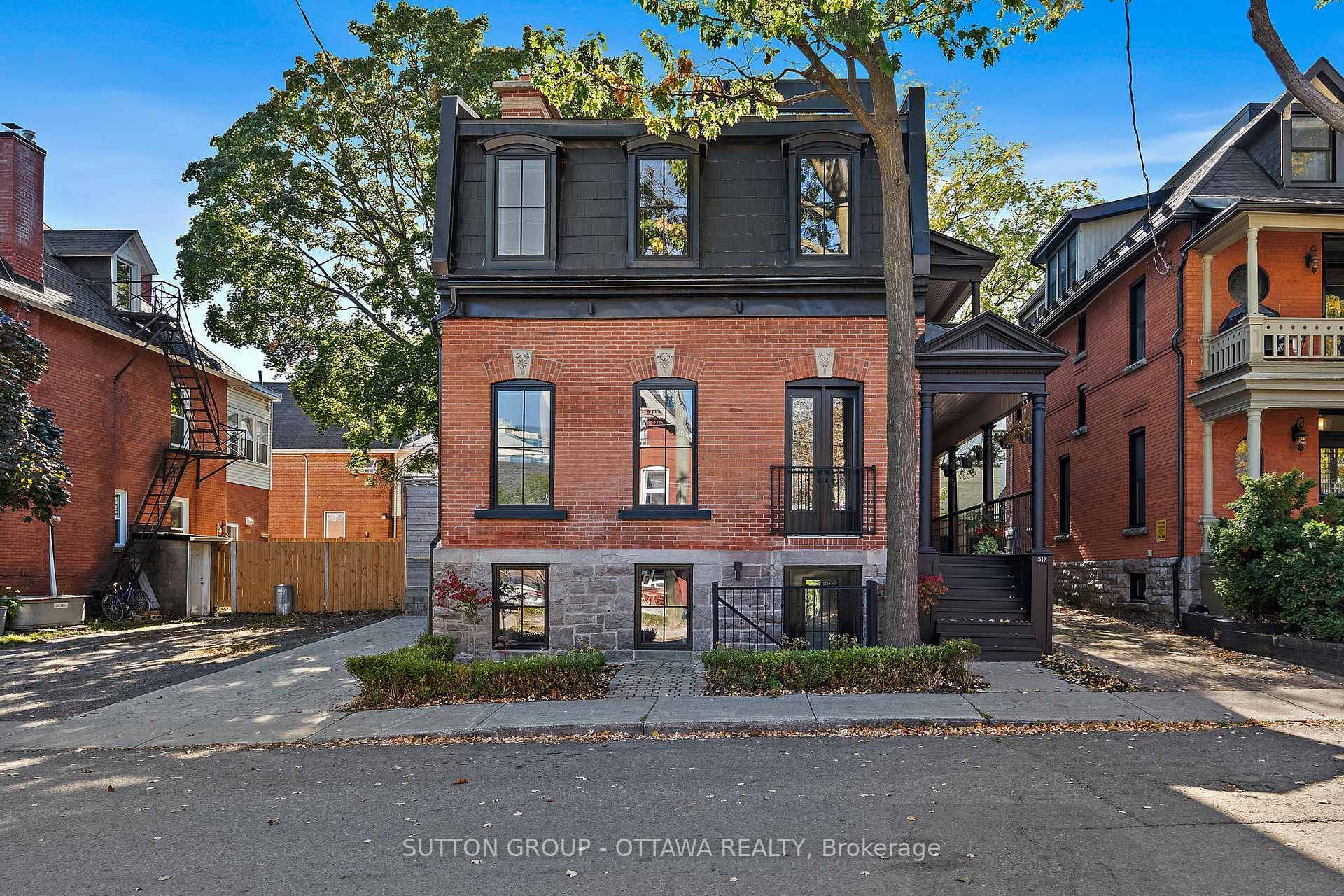 Welcome to this high end extensively renovated residence that has been elevated to the highest standard, offering smart home technology including Yale lock system, Ring alarm system, Ecobee Heating and ...