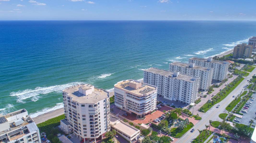 AVAILABLE FOR 2024 25 SEASON SPECTACULAR REMODELED 3 BED 4 BATH PENTHOUSE CONDO WITH OCEAN AND INTRACOASTAL VIEWS.