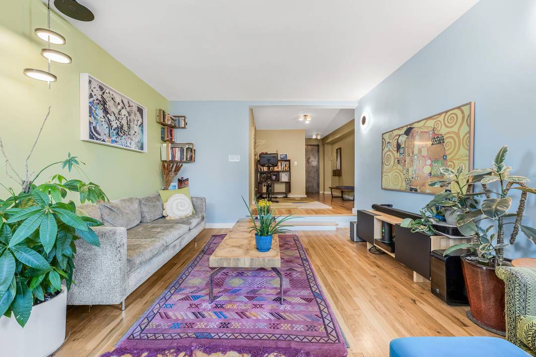 425 East 26th Street 5B Bright amp ; Spacious Co op in Flatbush Welcome to Residence 5B, a beautifully renovated and bright, sun filled home with three exposures that offers ...
