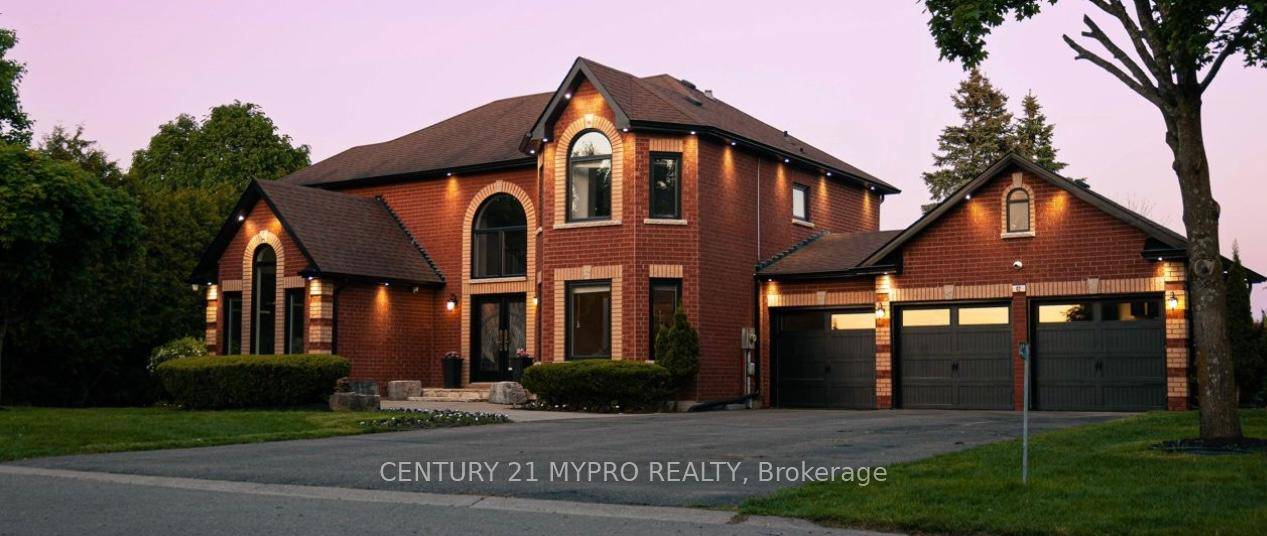 Headline Your Private Sanctuary in the Prestigious Caledon Woods EstateBody Experience the best of luxury living in this stunning 4 2 bedroom home, nestled within the private, gated community of ...