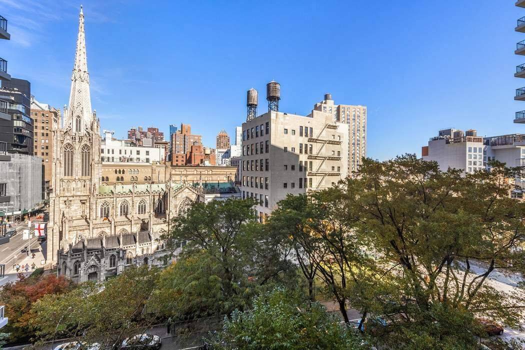 This stunning two bedroom, two bathroom at 70 East 10th Street, the Stewart House, was gut renovated in 2020 and is your gateway to the heart of Greenwich Village.