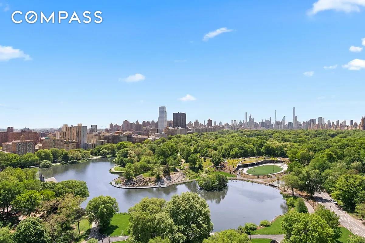 Residence 10B at 111 Central Park North offers nearly 2, 000 square feet of thoughtfully designed living space with three bedrooms, three bathrooms, and sweeping, unobstructed views over Central Park.