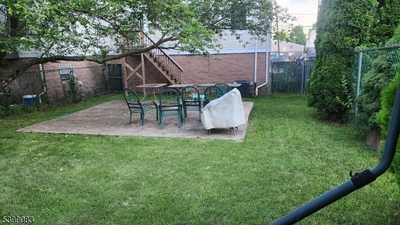 Back on the market ! ! ! This beautifully maintained 3 bedroom, 1.