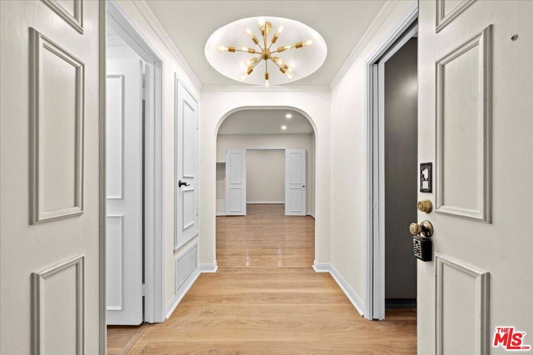 8455   Fountain Ave 2BR Sunset Strip La