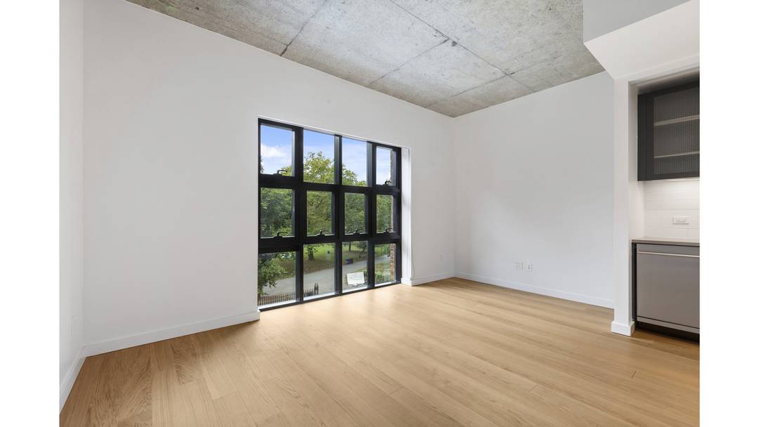 Must see Studio Residence with Balcony !