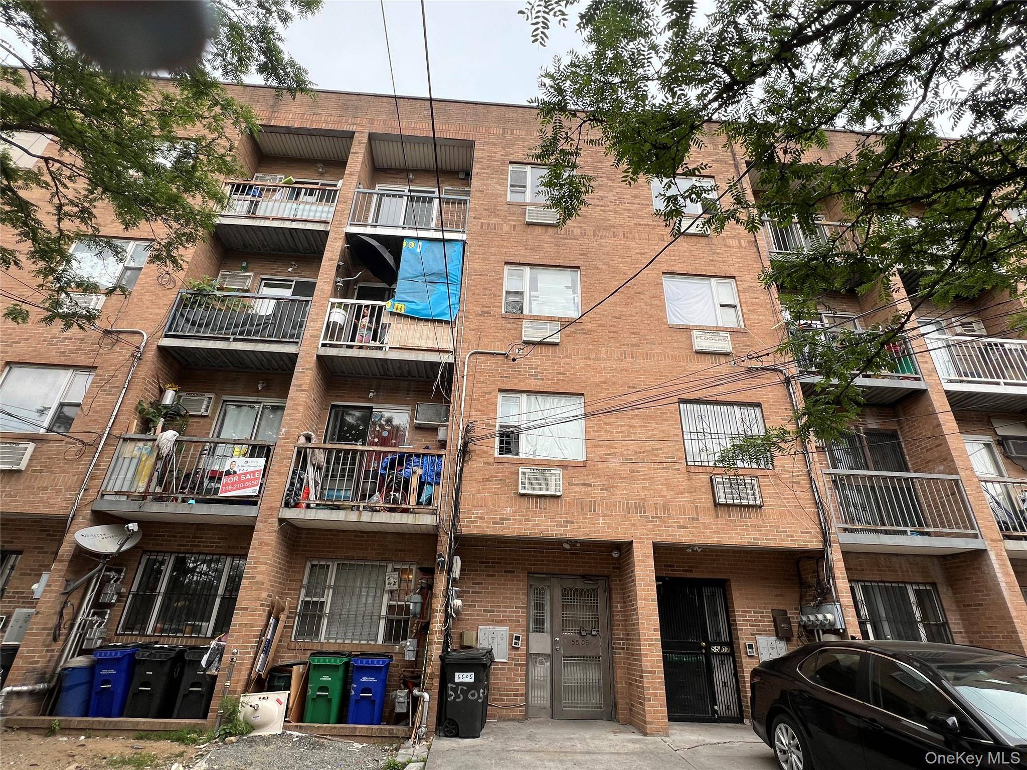 3 Dwelling House, 4 floors plus full finished basement, building size 19.