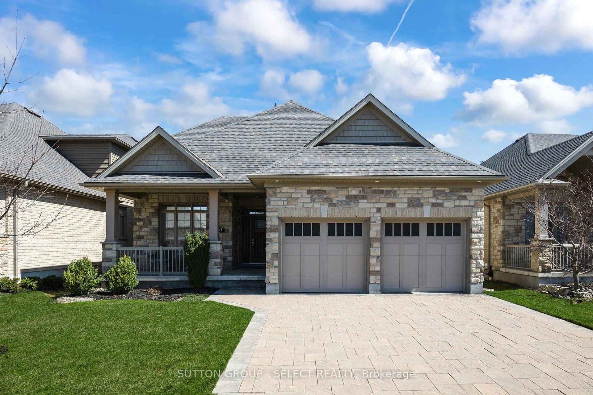 Introducing the gem of Stonebridge Estates a true slice of freehold condo paradise !