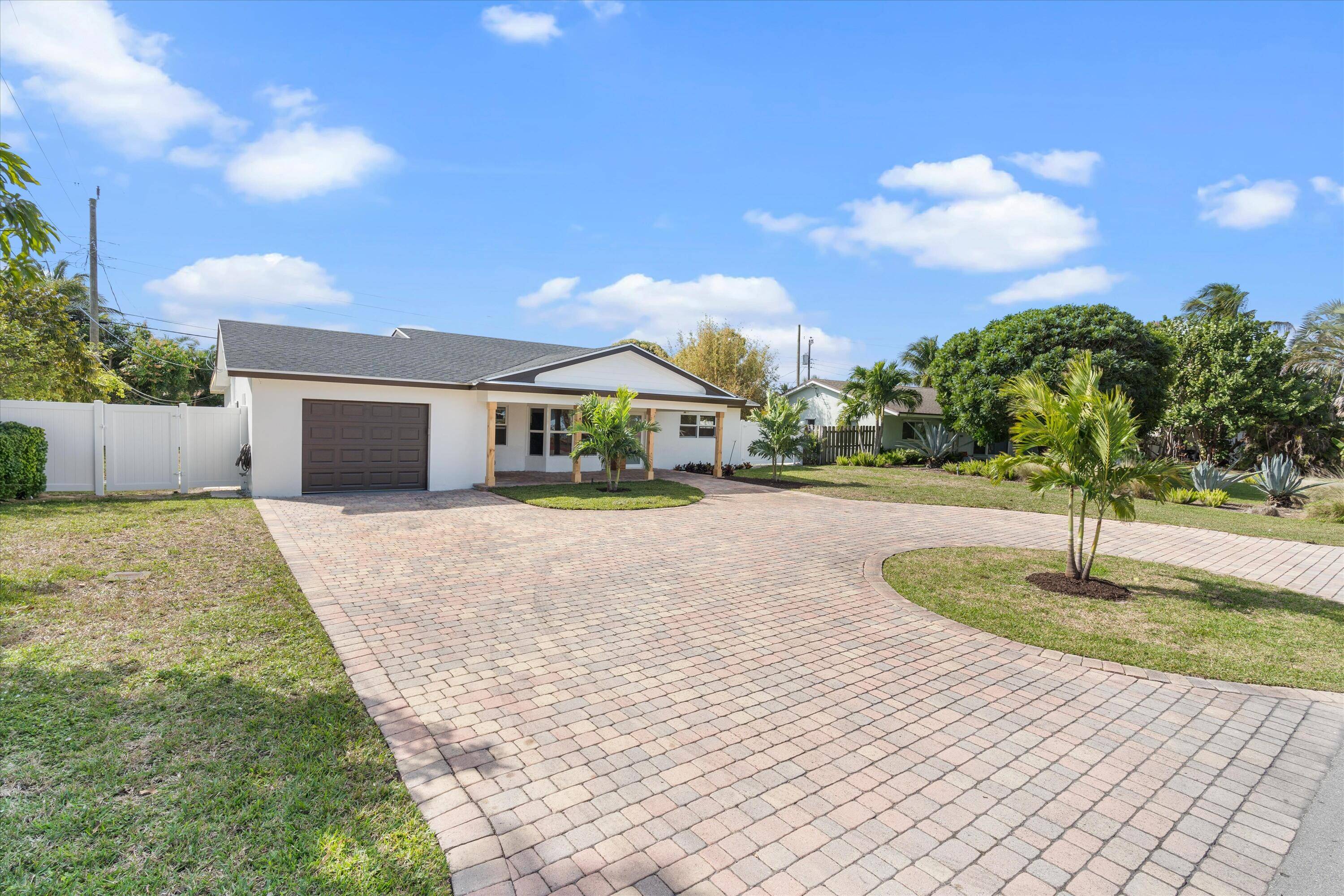 Beautifully remodeled 4 Bed, 3 Bath home in prime Delray Beach location !