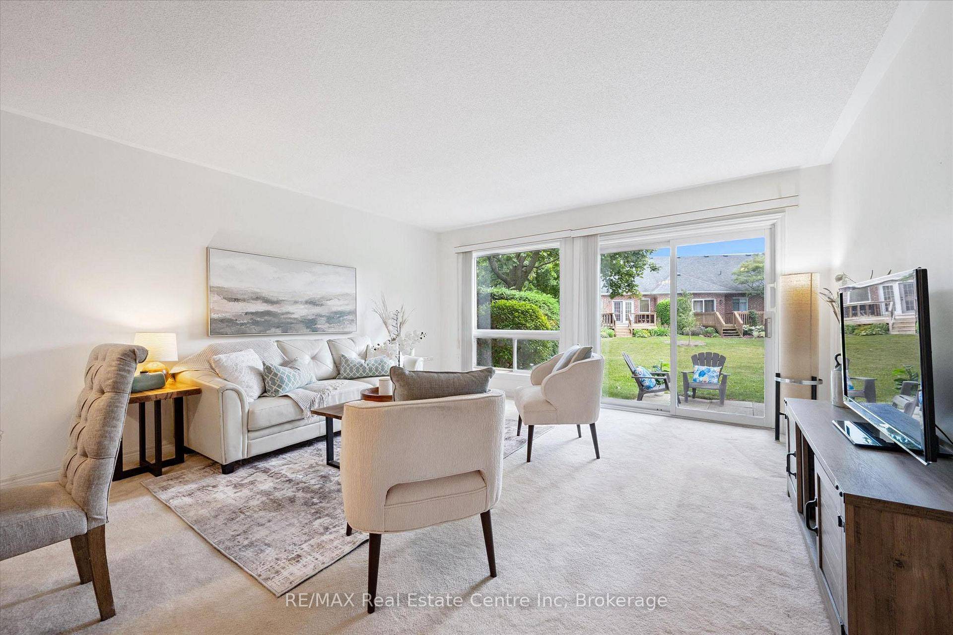 Welcome to 3 Gardenview Court 100 Main floor living with primary, secondary bedrooms, 2 full baths, and laundry all on one floor.