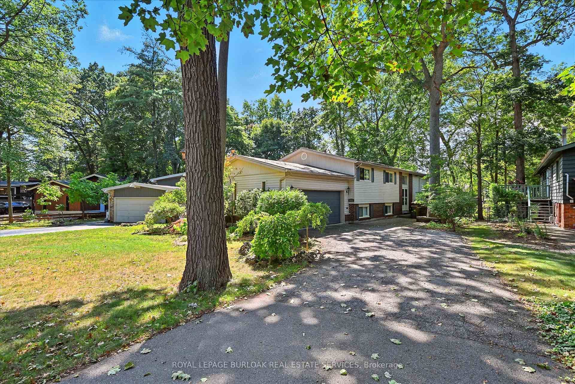 Enjoy a unique private cottage setting with all the amenities of city life nearby.