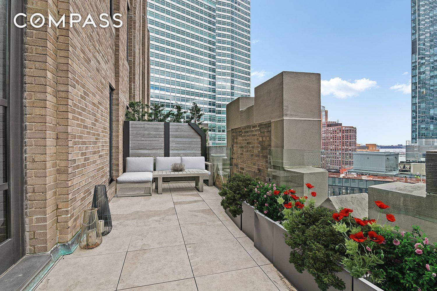 255SF Private Terrace with Hudson Views !