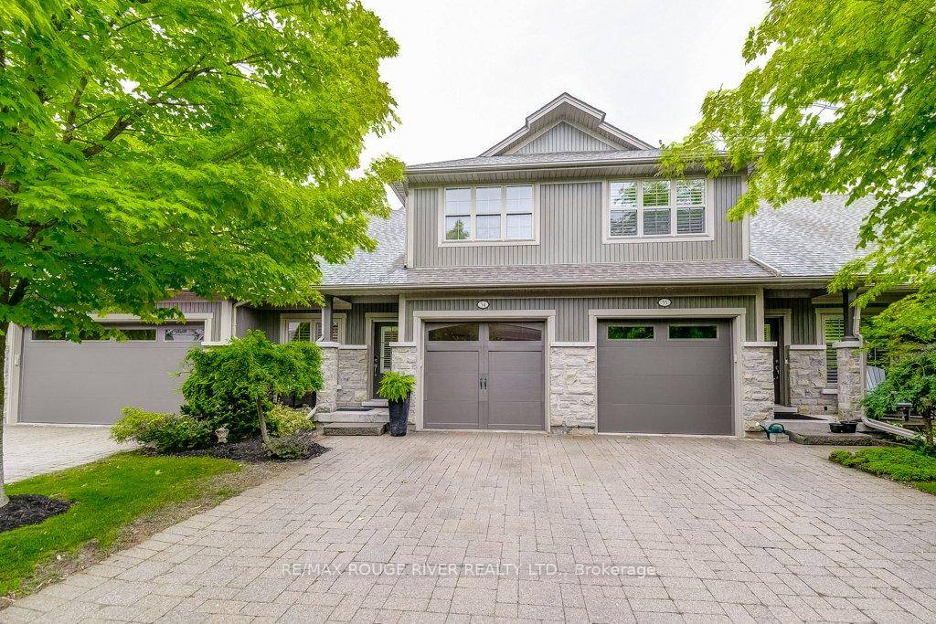 Live in one of the BEST locations in Fonthill !