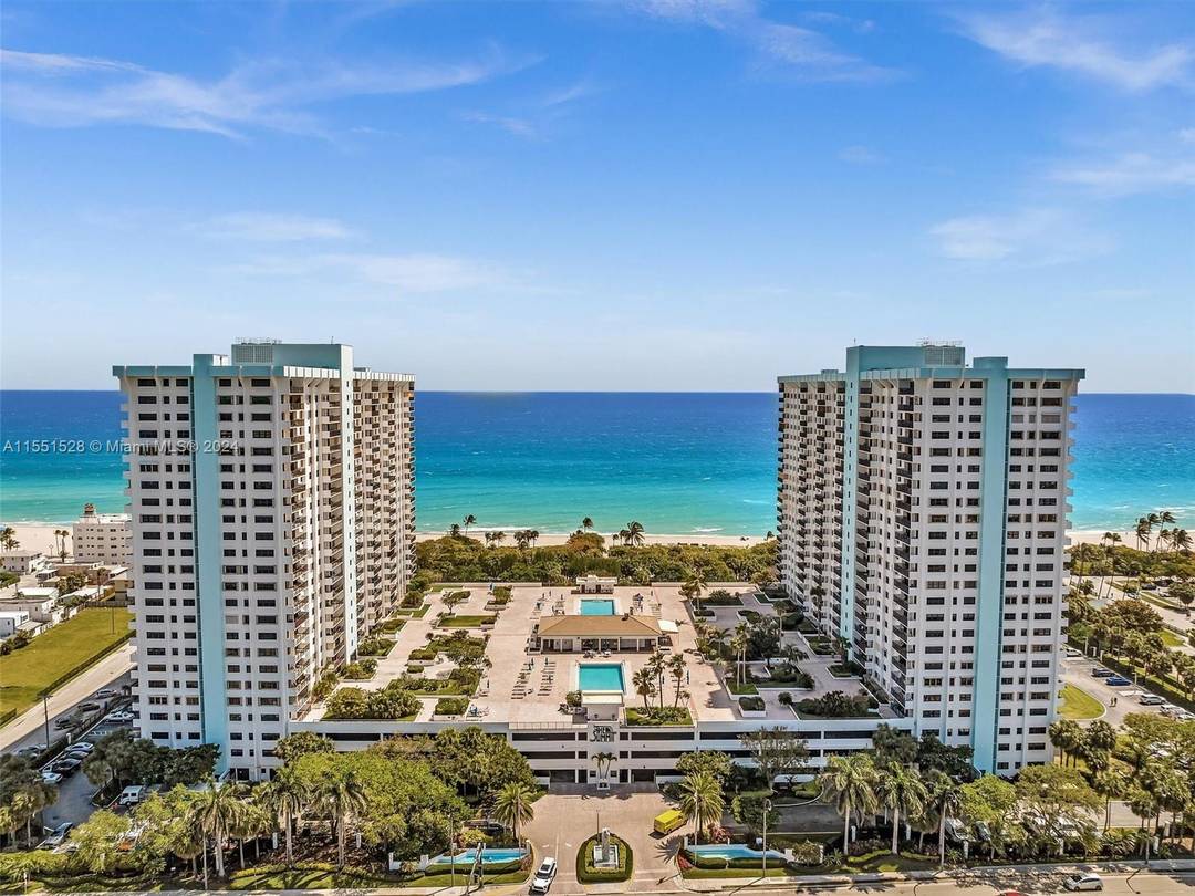 GREAT OPPORTUNITY to live the Florida lifestyle on the beach !