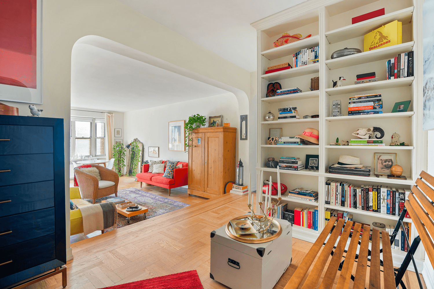 Beautifully renovated, this 1, 049 sqft apartment on a high floor in a meticulously maintained Pre War, Art Deco Co op offers a sophisticated living space.