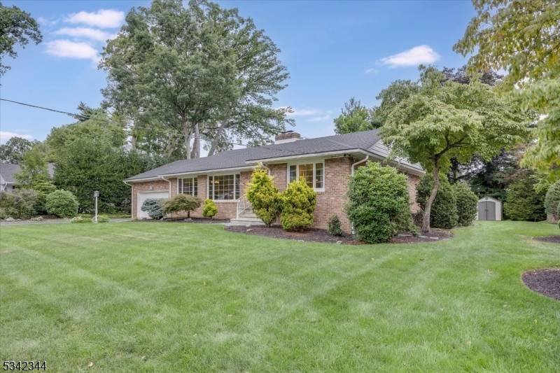 Prime Location Alert ! Montclair Heights Section of Clifton.