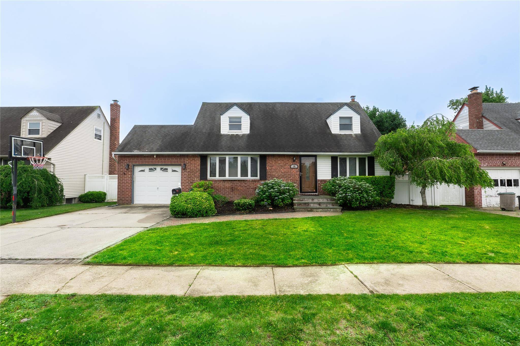 Perfectly Updated Spacious 4 Bedroom, 2.
