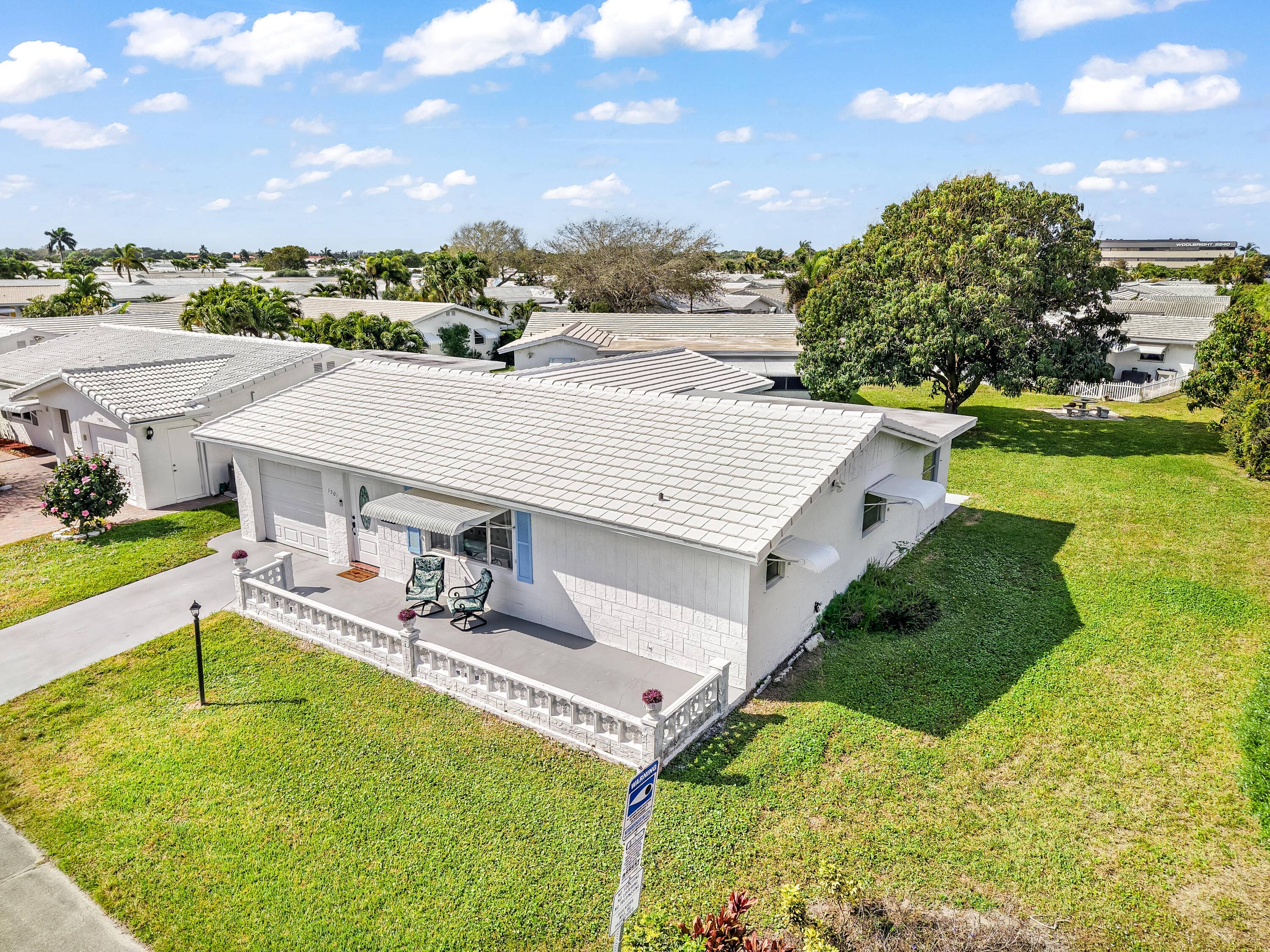 Charming 2 bed 2 bath single family house with a garage and 2 bonus rooms that can be used as a den or an office.