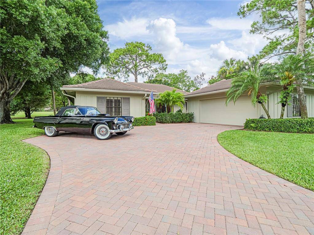 Tee Up on Leisure ! Nestled on a picturesque lot on the 18th hole of Bent Pine Golf Club this meticulously maintained charming free standing golf villa exudes comfort, design, ...