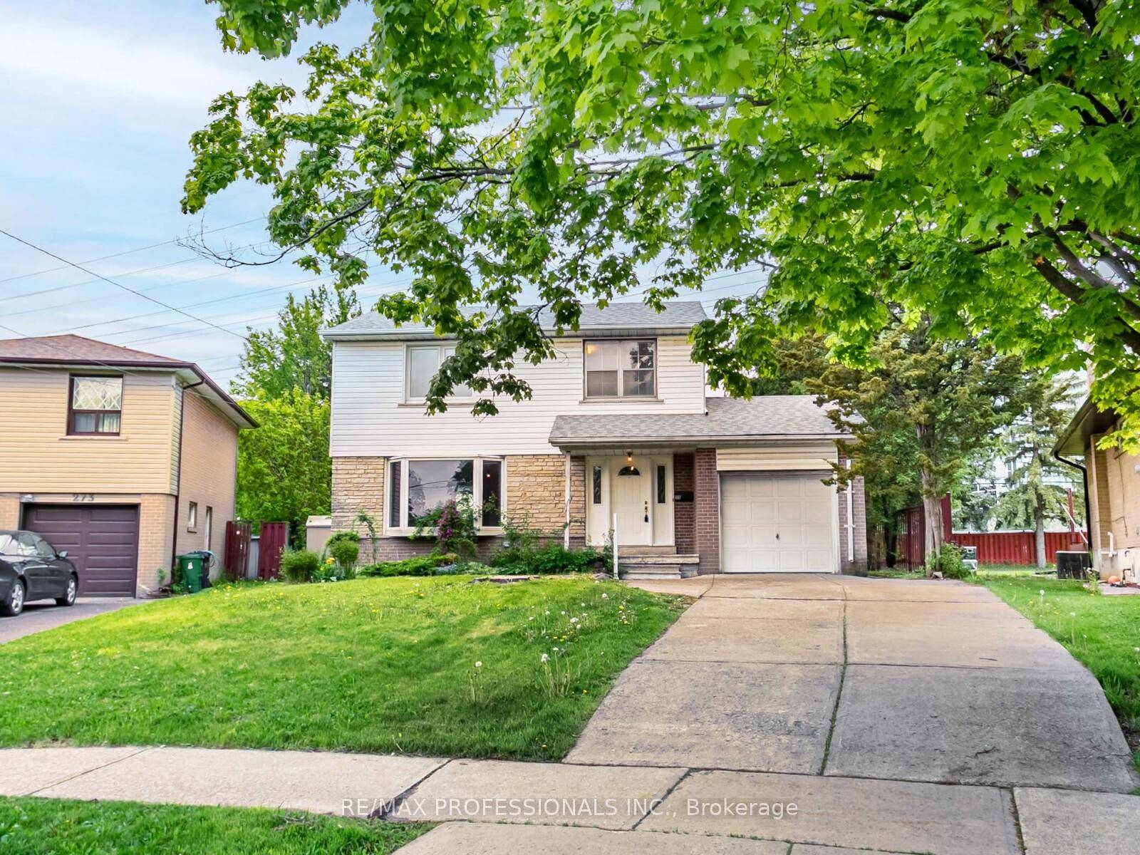Welcome to 275 Jeffcoat Dr, tucked away at the quiet end of the street on a generous pie shaped lot with a huge backyard everyone will love.