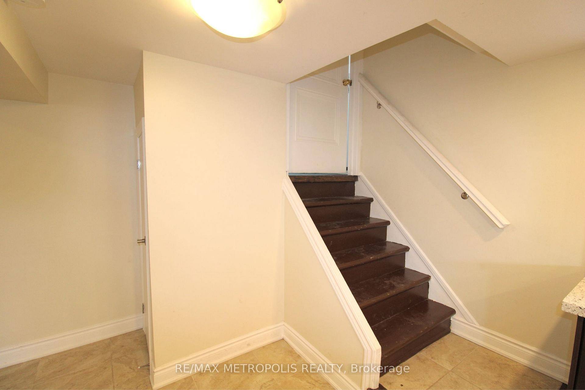 Stunning Renovated 3 Bedroom with Private Entrance Prime Toronto Location !