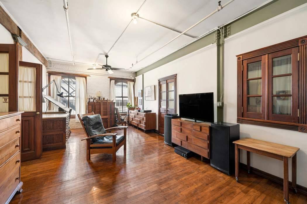 Full floor loft in the heart of historic SoHo !