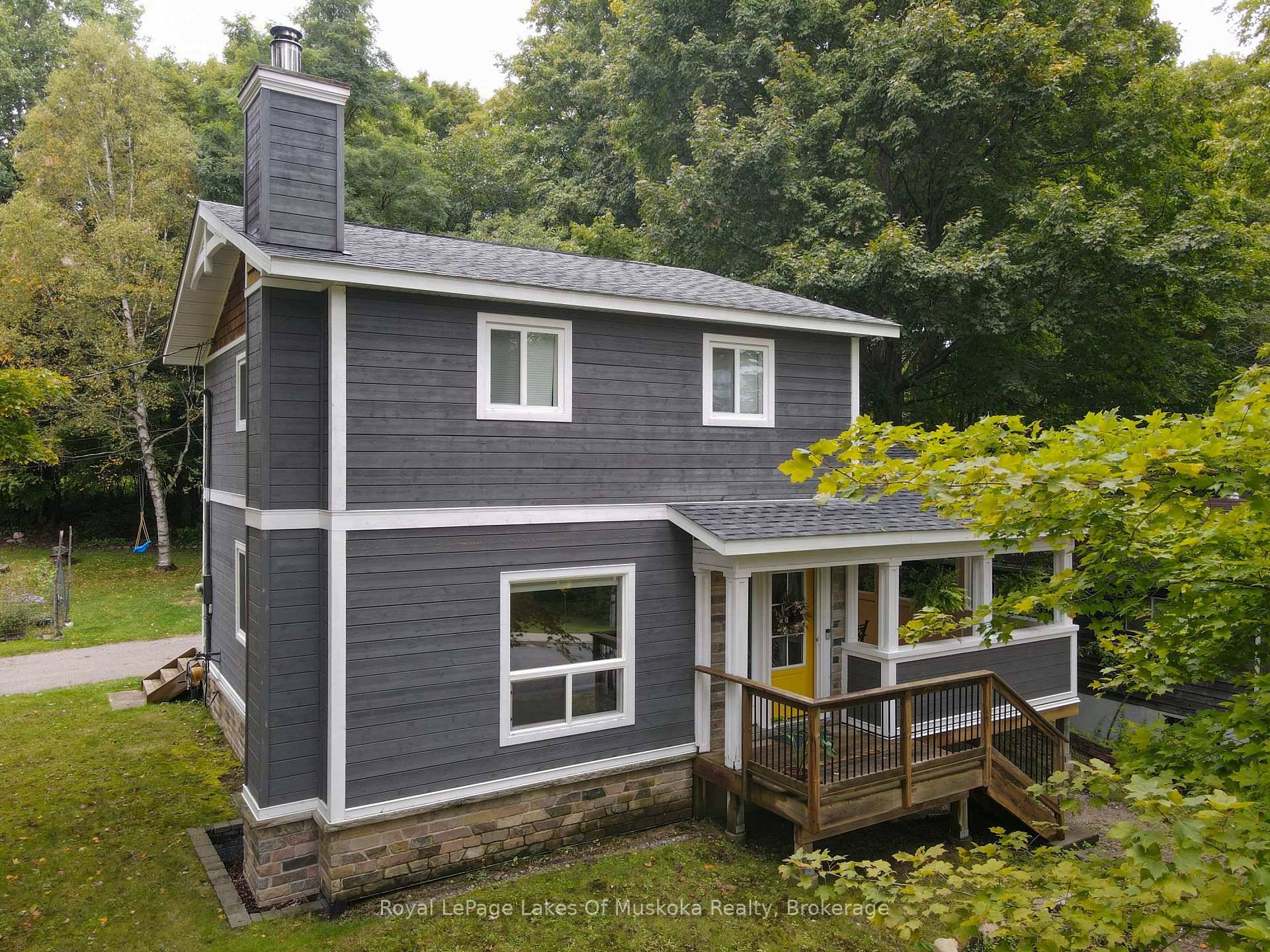 Welcome to this stunning 3 bedroom, 2 bath home perfectly located in the heart of downtown !