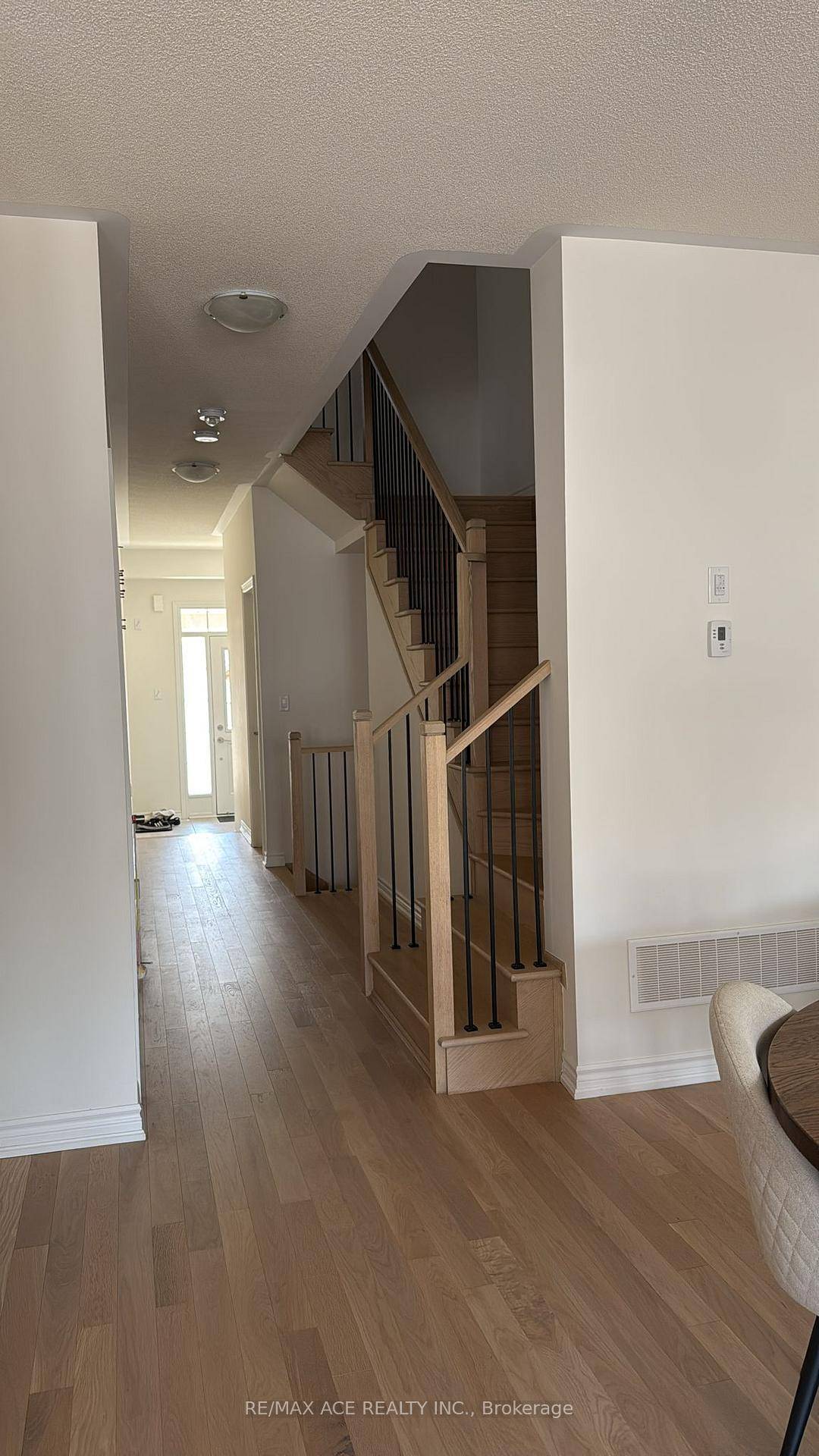 Great Gulf Built 3 Bedroom amp ; 3 Washroom Freehold Townhouse With Loft, 2 Years Old, Bright amp ; Spacious, Plenty Of Natural Light, Great Layout, Open Concept Kitchen With ...