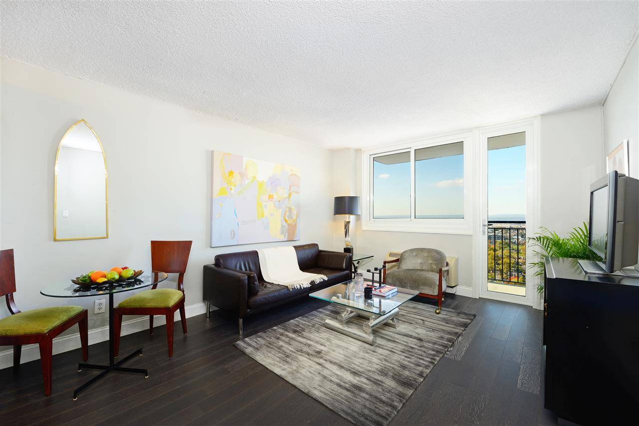 100 MANHATTAN AVE Condo New Jersey