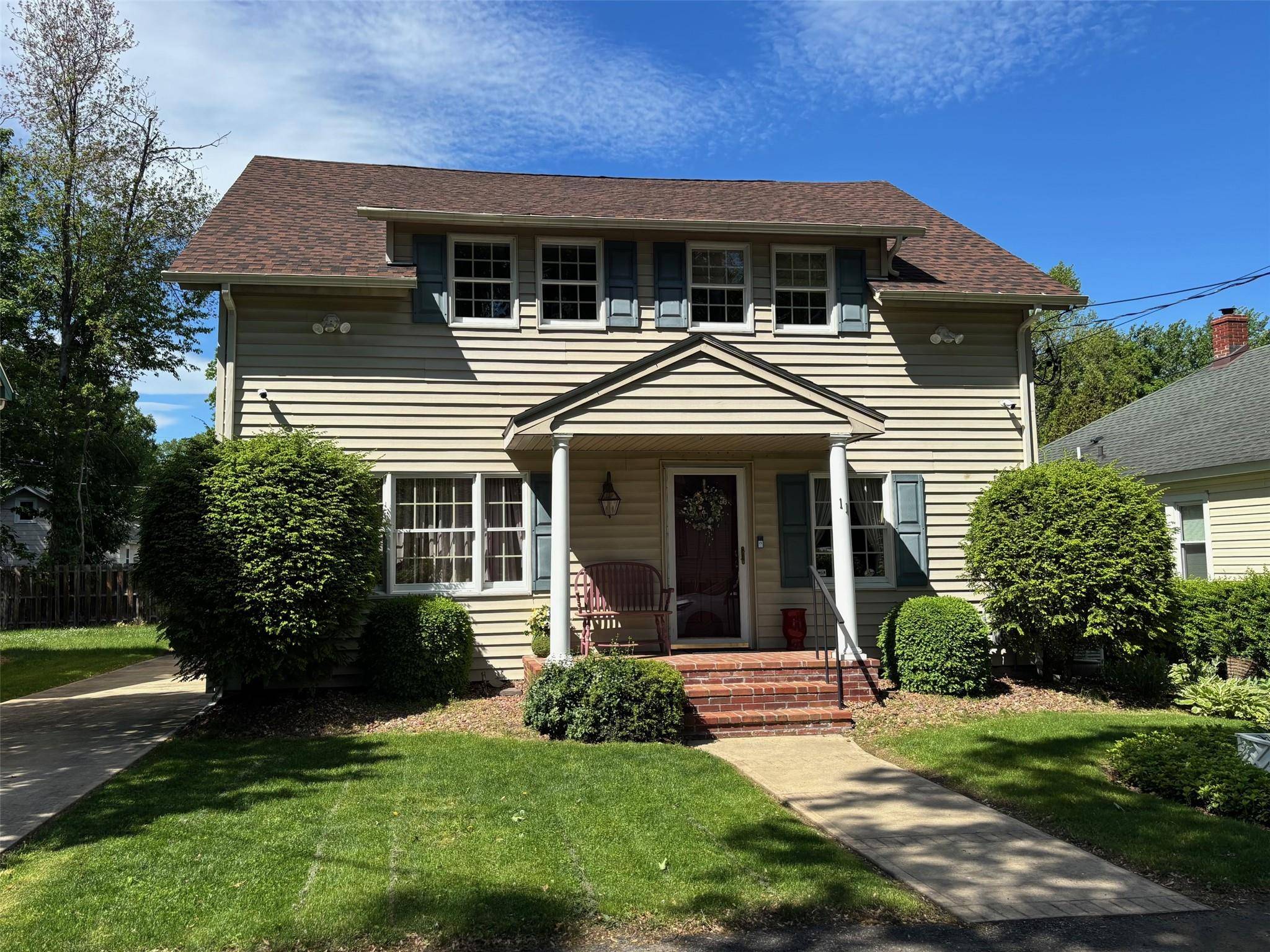 Country charmer with easy access to Village amenities amp ; community festivities.