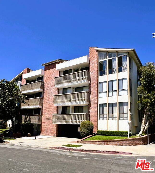 11805 Mayfield Ave 2BR Brentwood La