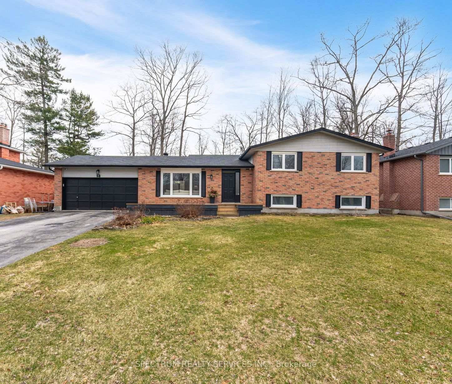 Turn key ready this bright and spacious newly renovated home situated on a beautifully 75x200, treed lot, this home features 3 totally renovated bathrooms, newer windows, newer 200amp, electrical panel ...