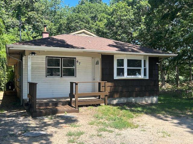 3 Bedroom 1 Bathroom Ready to move in.