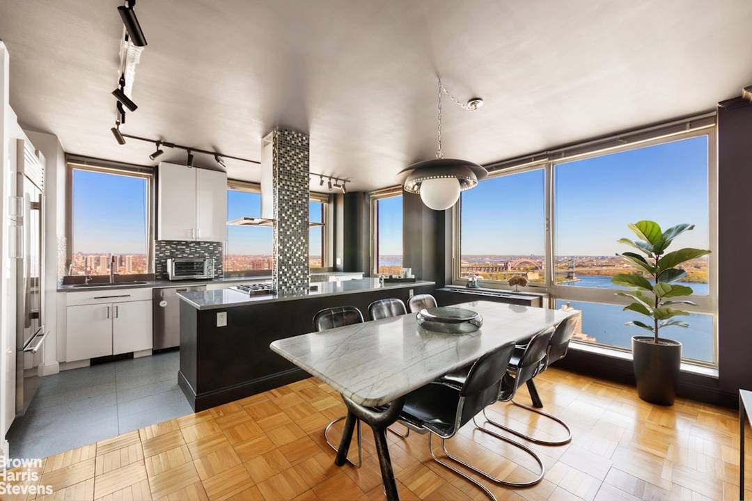 Meticulously designed three bedroom, three bathroom home with stunning views from every window, as far as the eye can see.