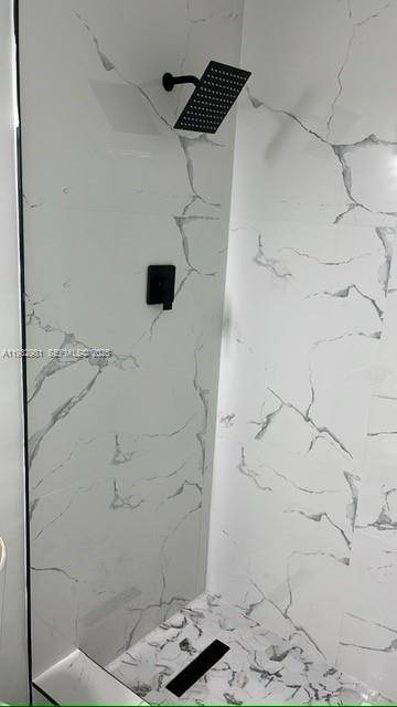 RENOVATED PROPERTY, NW GRANITE KITCHEN, NEW PORCELAINE FLOOR, NEW BATHROOMS, FRESHLY PAINTED.