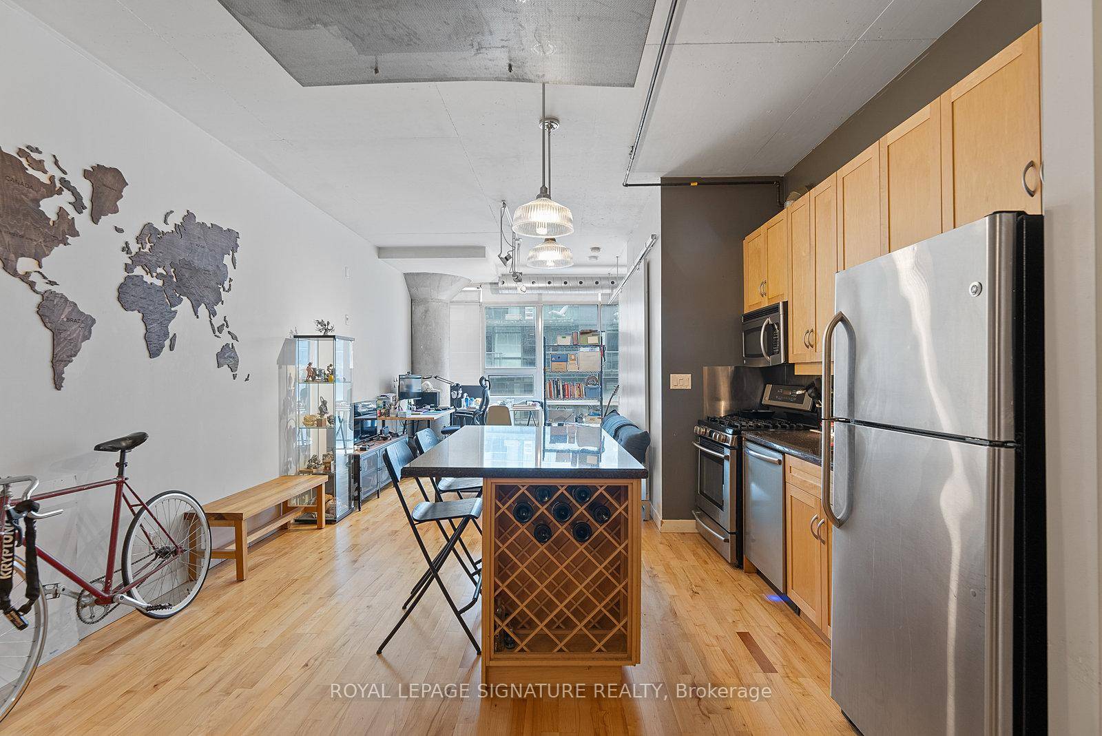 Welcome to unit 405 a loft style residence in the heart of downtown Toronto.