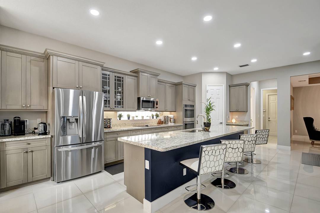 One of a kind ! Contemporary Custom Elegance is the theme in this immaculate 5 Bed, 2 suites, 2 other upstairs and 01 downstairs den style has a closet and ...