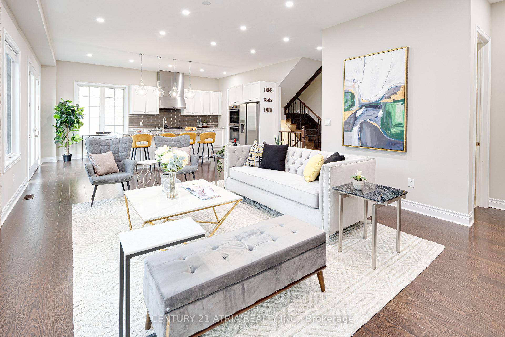 Approx 3000sf det 4BR 4WR in gated comm !