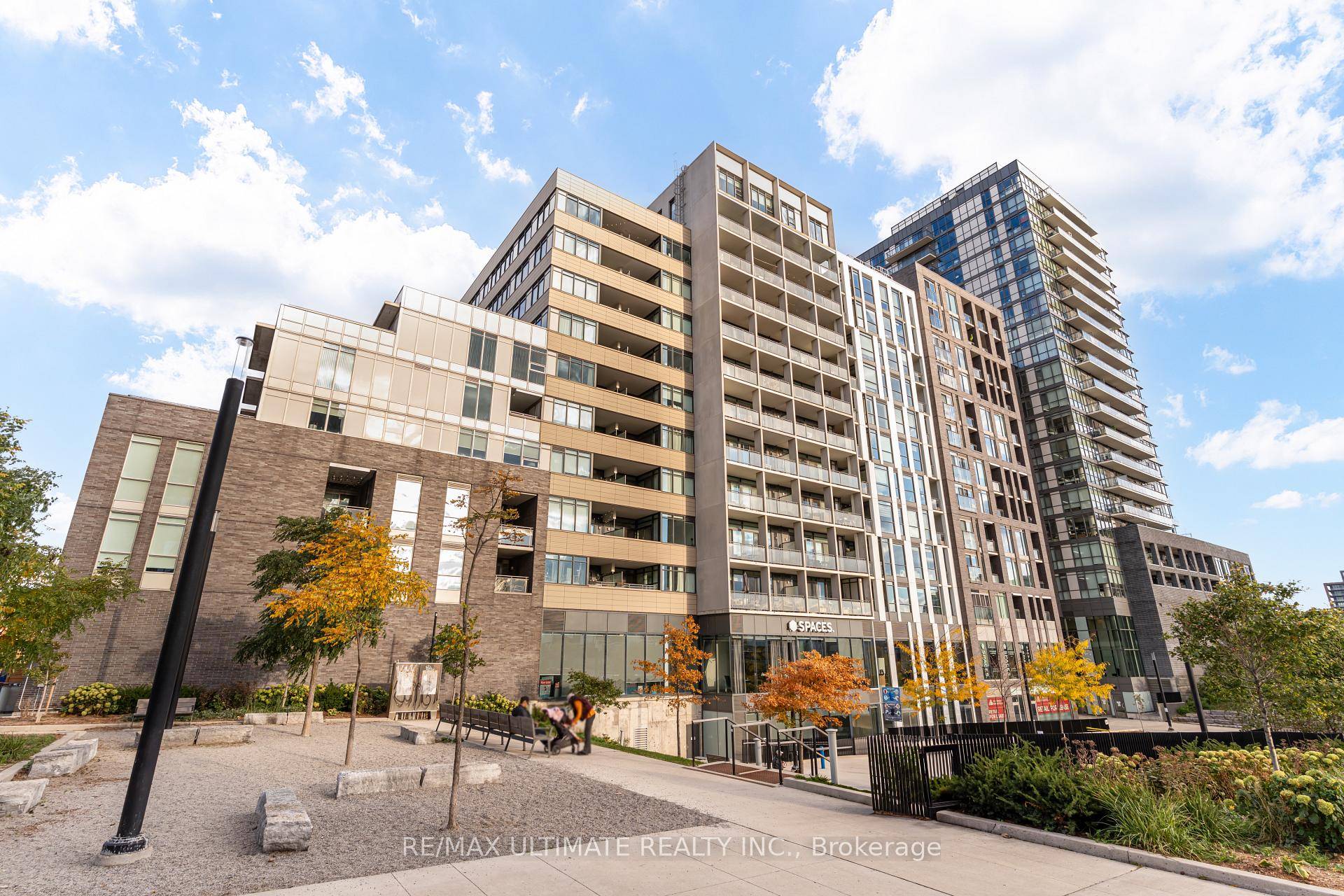 Welcome To 20 Minowan Miikan Lane Unit 808, Located In The Heart Of Toronto's Vibrant Queen West Neighbourhood !
