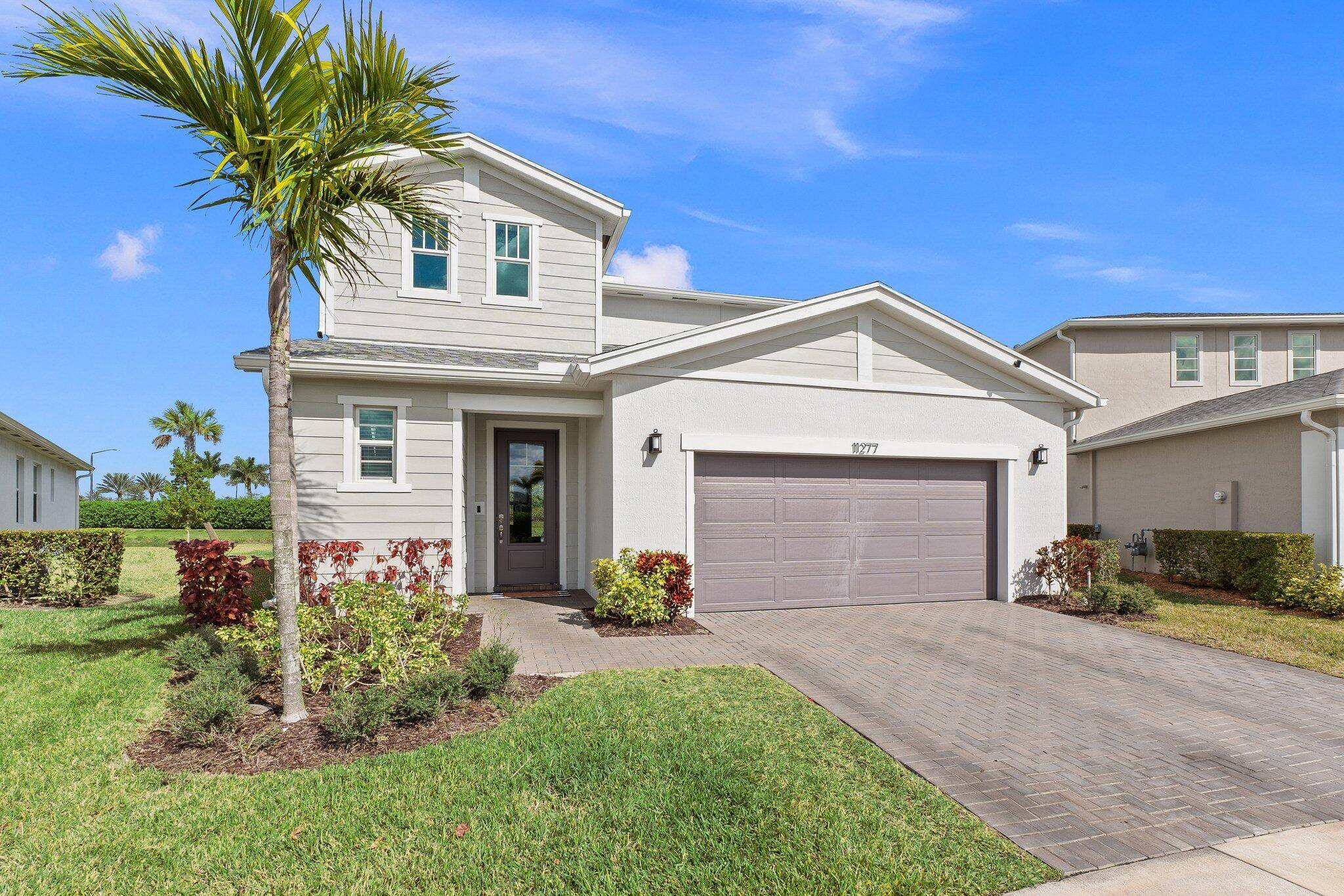 Stunning 4 Bedroom, 2. 1 Bathroom Home in Manderlie at Tradition.