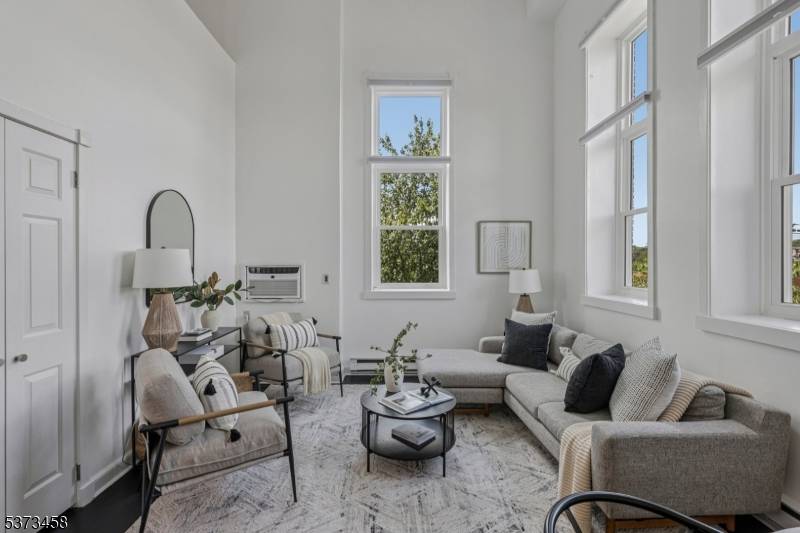 Stunning Renovated Condo in the Heart of Westfield !