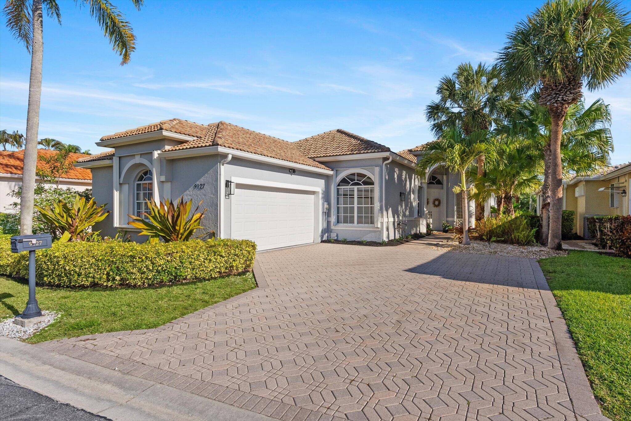 Welcome to Long Lake Palms, a gated community in the heart of Boca Raton.