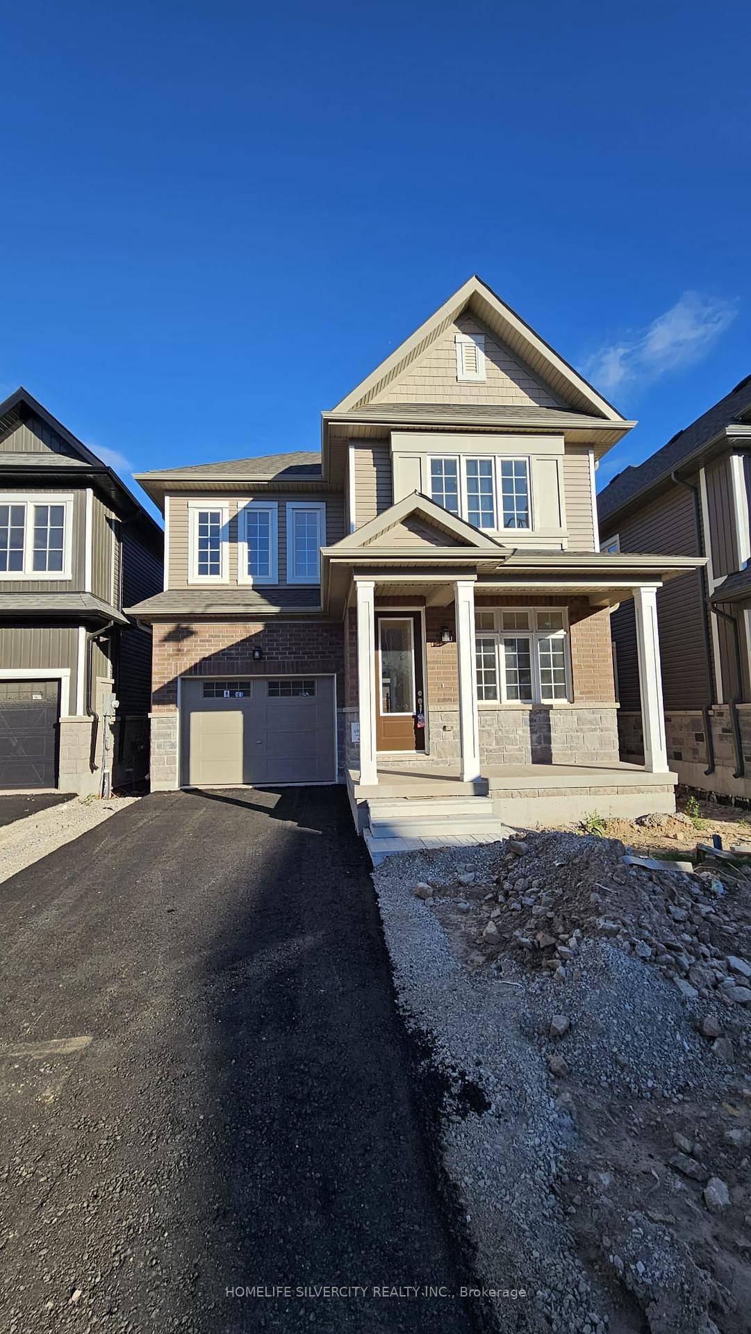 Live in Luxury Brand New 3 1 Bedroom Home in the Heart of Erin Never Lived In !