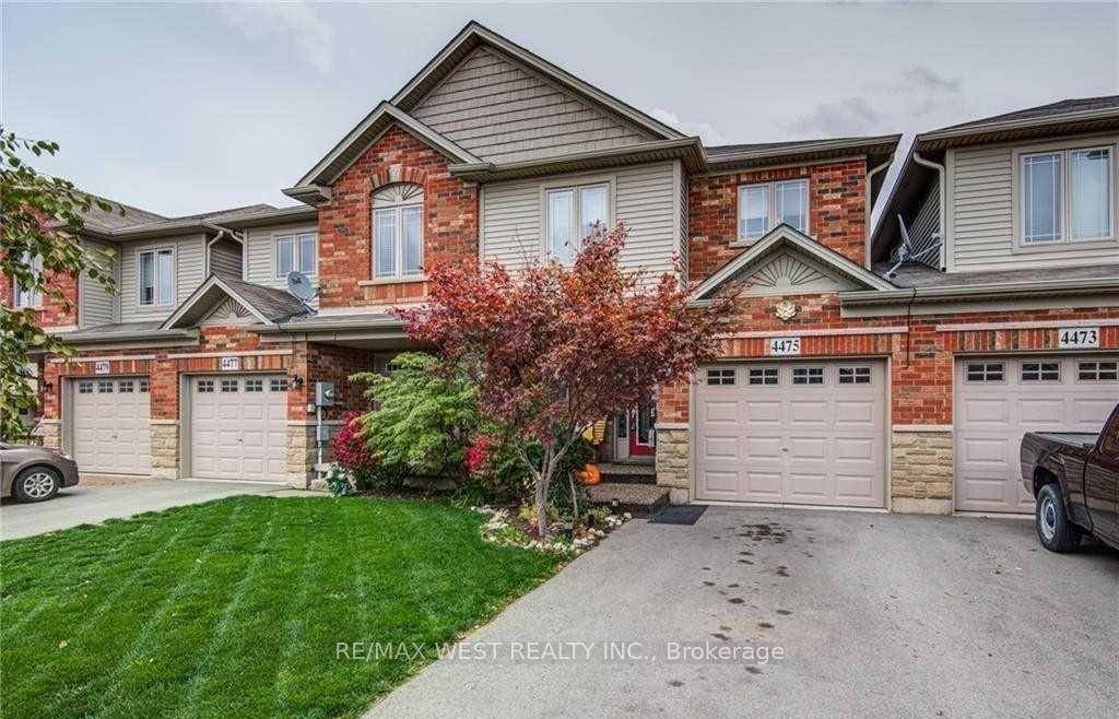 Welcome to this beautifully appointed townhome in the heart of Beamsville, where modern style meets everyday convenience.