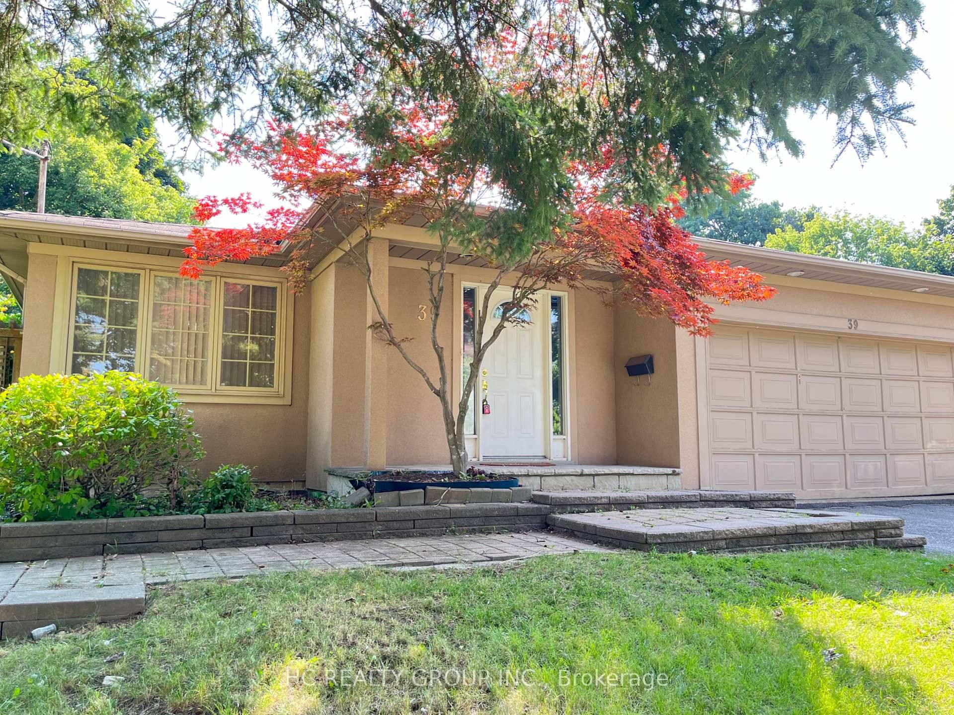 Dont Miss Out This Stunning Home In A Prime Location !