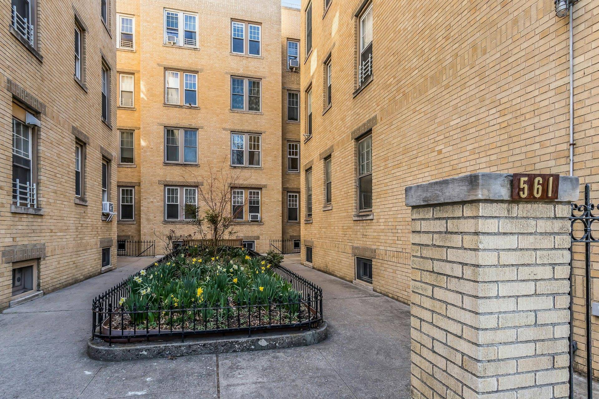 This sun filled and charming 1 bedroom co op in the heart of Sunset Park offers approximately 600 square feet of well utilized space, featuring soaring 9 foot ceilings, hardwood ...